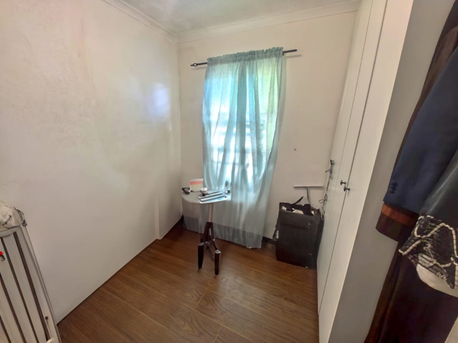 2 Bedroom Property for Sale in Oakglen Western Cape